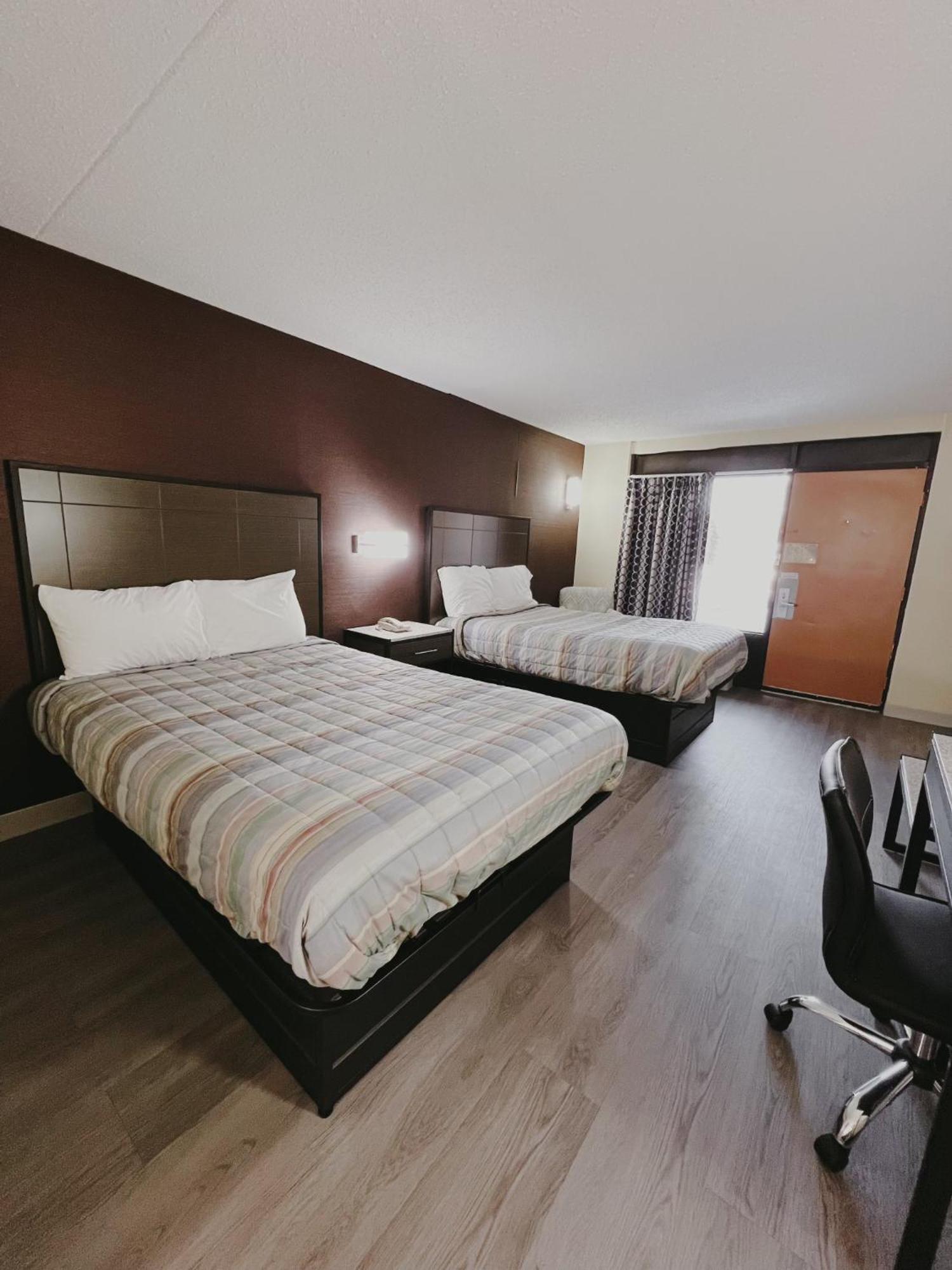 Travel Inn New Castle Airport Екстериор снимка