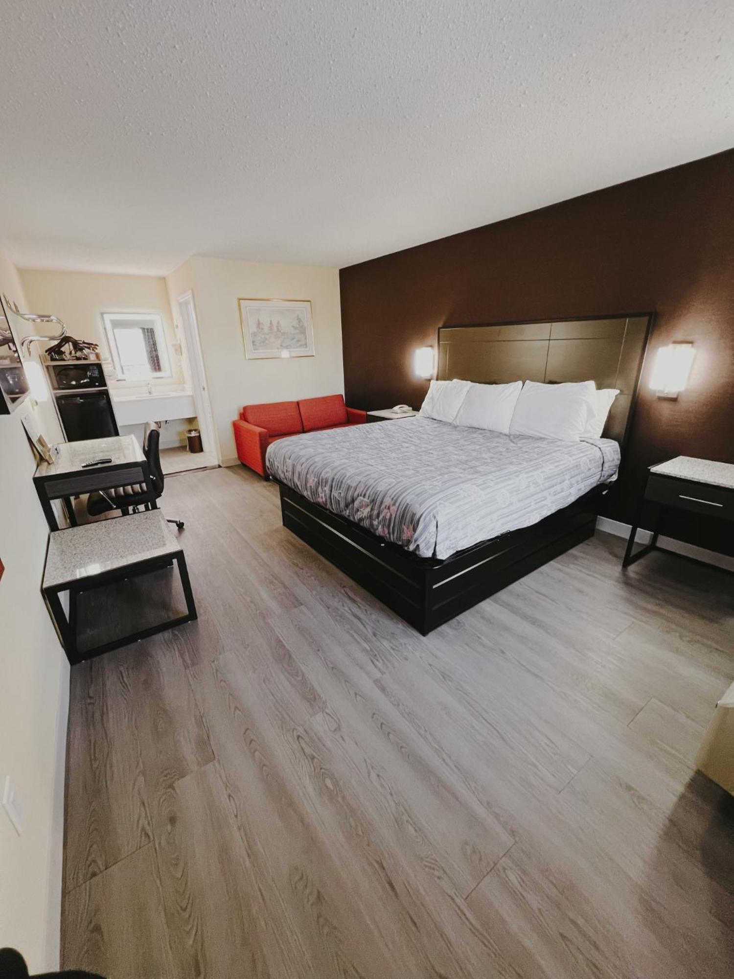 Travel Inn New Castle Airport Екстериор снимка