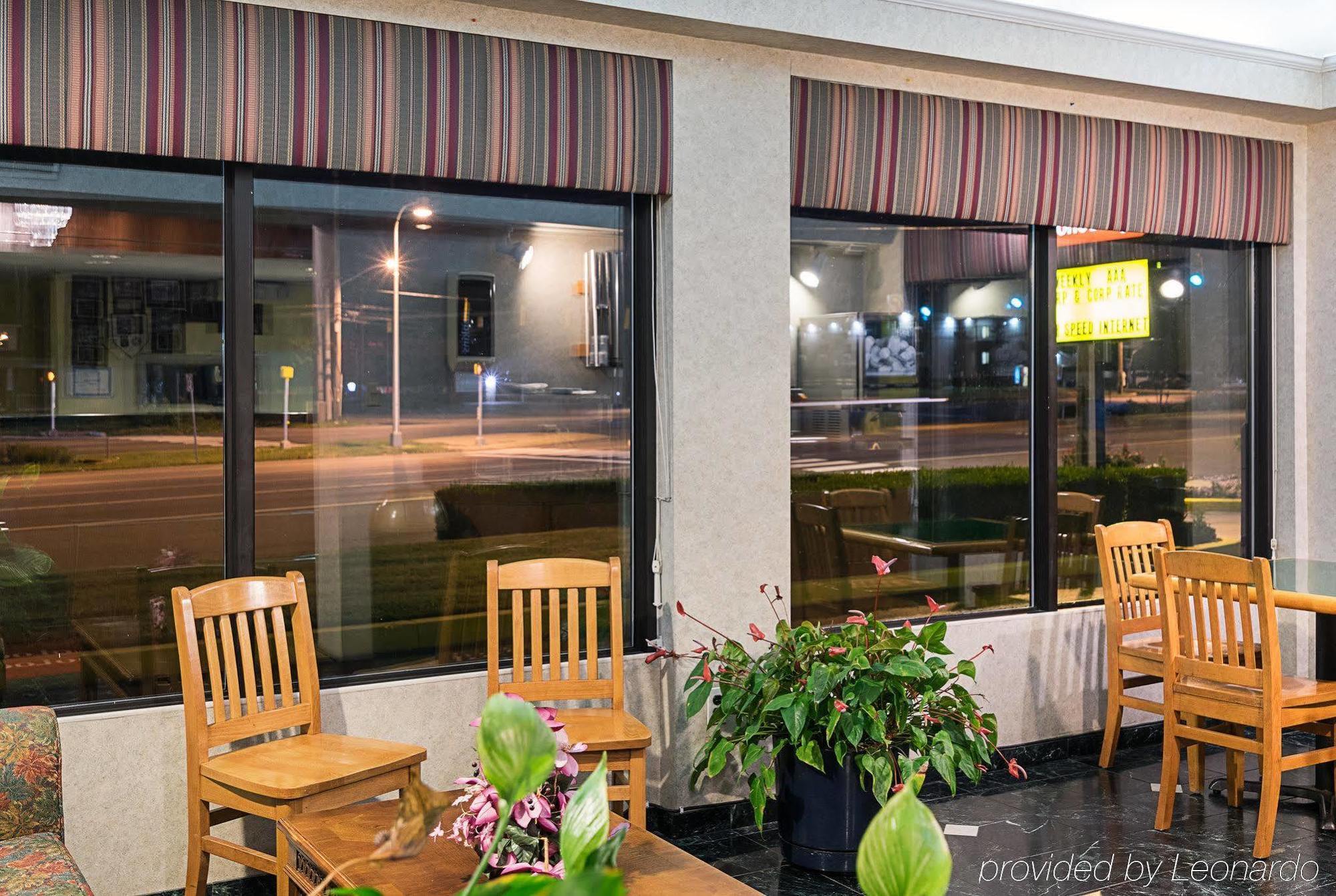 Travel Inn New Castle Airport Екстериор снимка