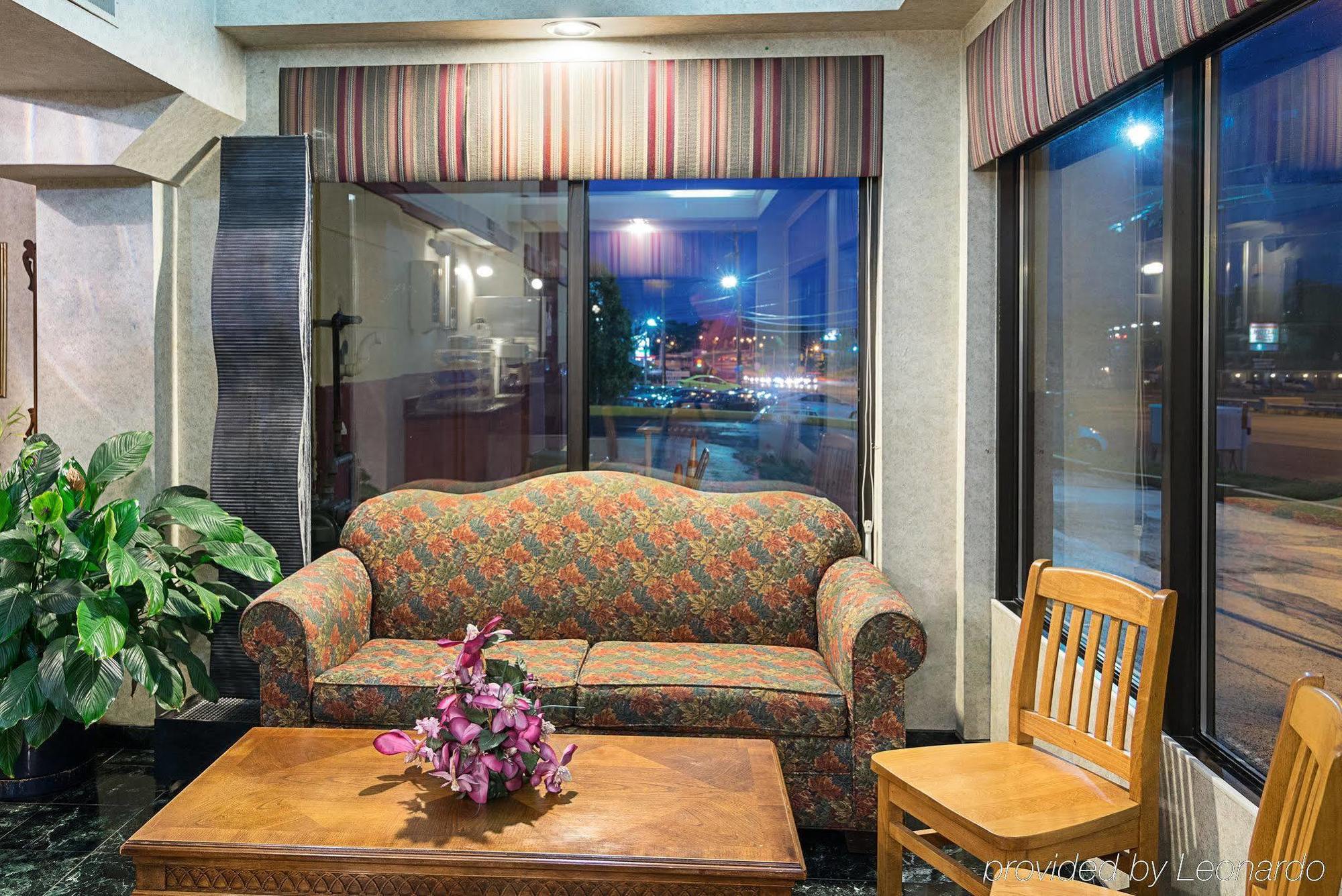Travel Inn New Castle Airport Екстериор снимка