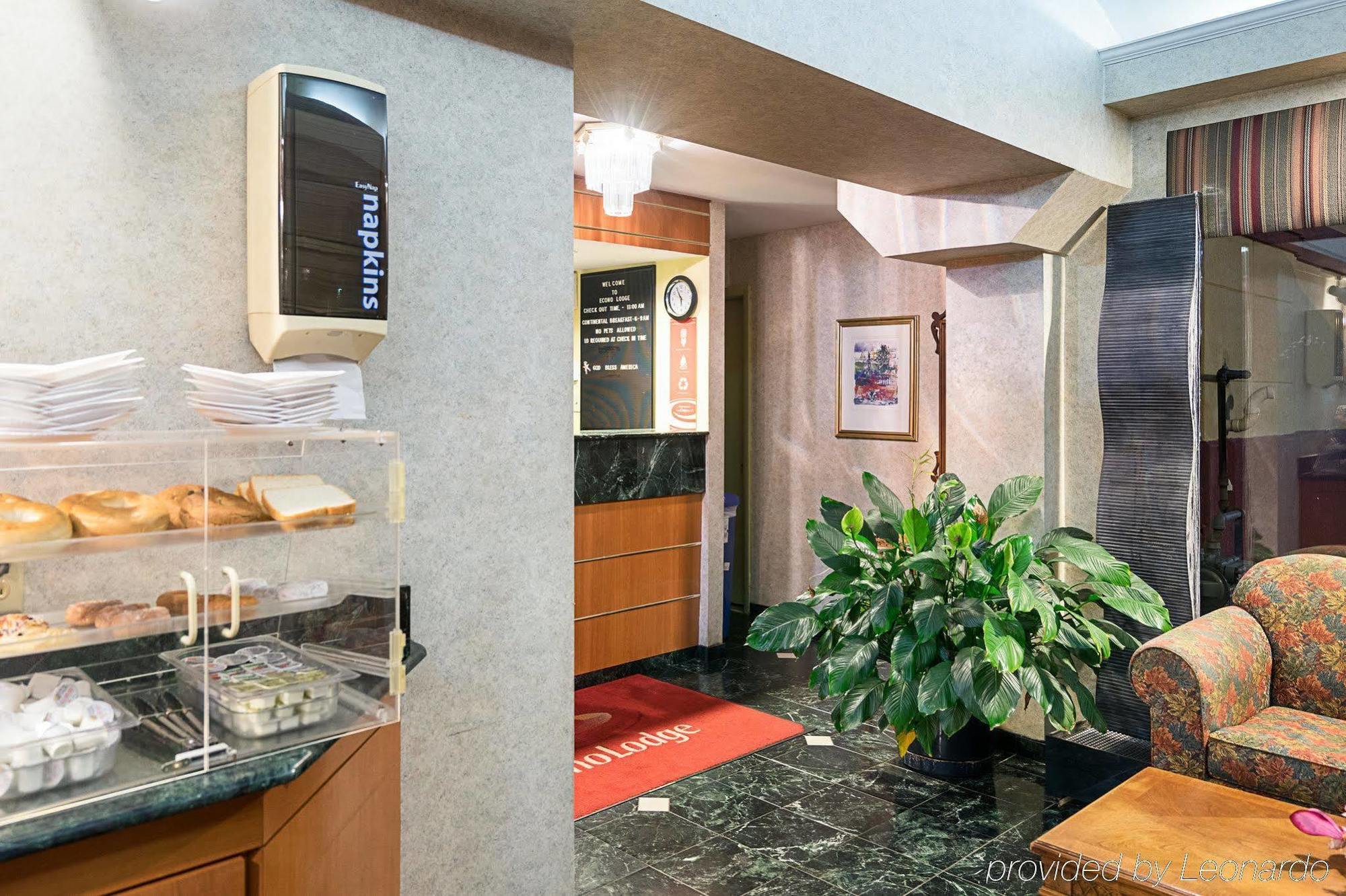 Travel Inn New Castle Airport Екстериор снимка